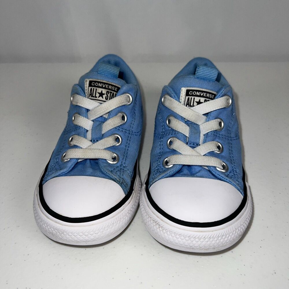 Unisex Baby blue toddler Converse all Star Shoes Size 8 slip ons